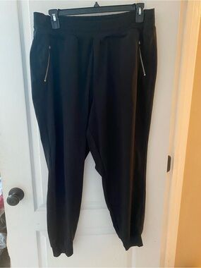 Livi Active Black Men's Jogger Sweatpants with Zip Pockets